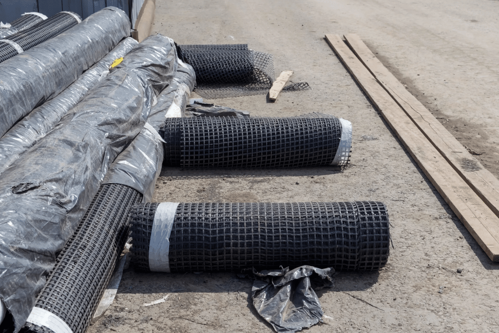 geogrid road reinforcement vs filter fabric
